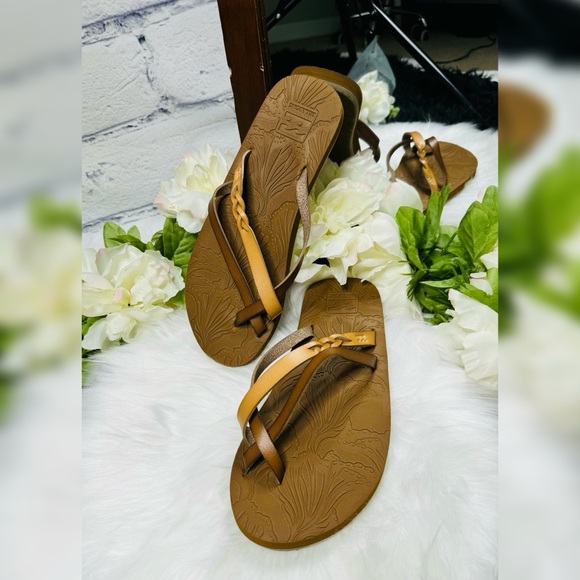 Billabong Shoes - Billabong Flip Flop Sandal